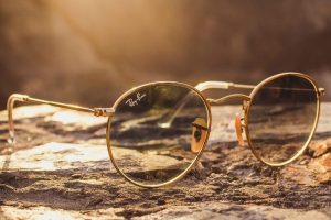 O sol aparece… e o estilo também. ☀️Um bom óculos de sol não serve apenas para proteger os olhos